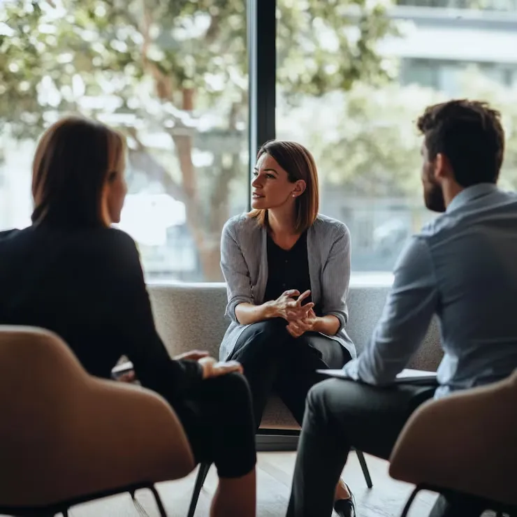 imgi_34_conflict-resolution-session-with-mediation-negotiation_1104763-3326